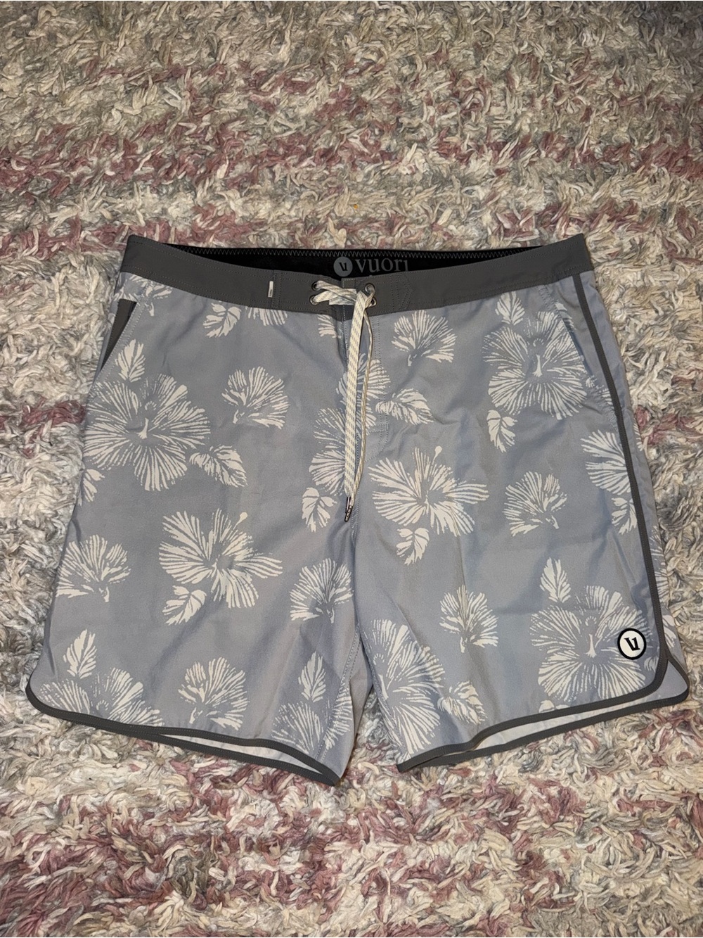 VUORI men’s shorts XL